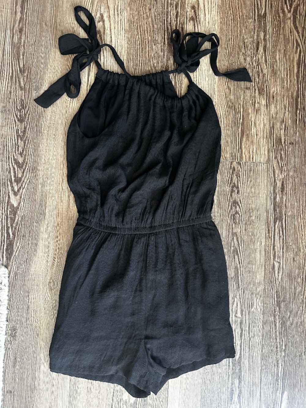 Black romper, like new, size small